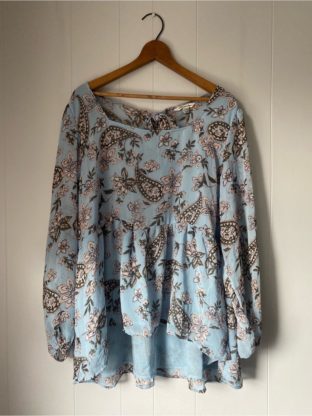 American Eagle Outfitters Light Blue Floral Peplum Tunic